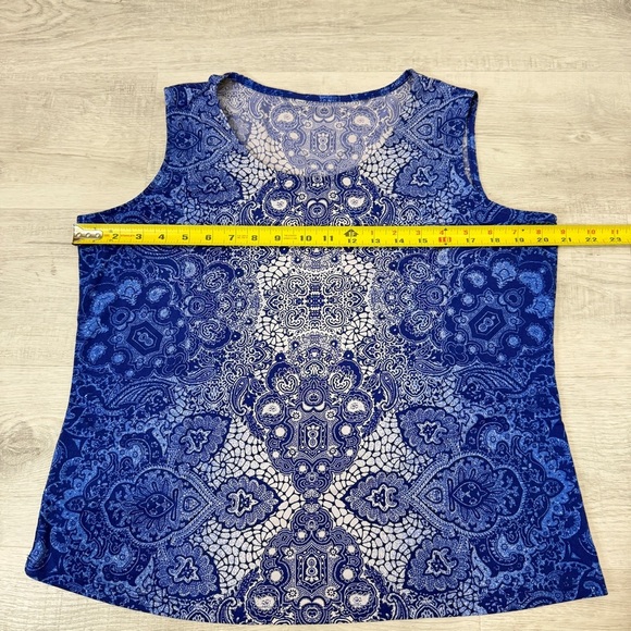 Blue Paisley Sleeveless Top - flowy - Picture 9 of 12